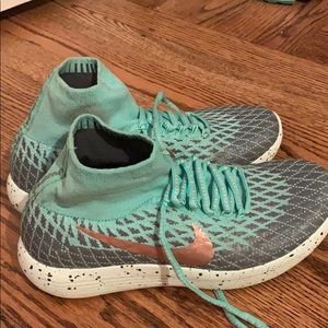 Nike lunar epic running sneaker